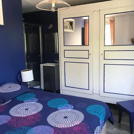 بيت للعطل Les Terrasses Dans La Nature Avec Piscine A 2 Pas De Lyon, Metro A 15mn A Pied Pour Lyon Centre En 10mn Ou Bus A 300m Pour Lyon Centre أولينز