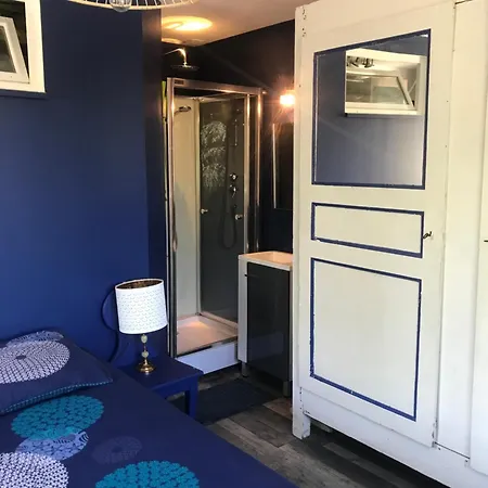 بيت للعطل Les Terrasses Dans La Nature Avec Piscine A 2 Pas De Lyon, Metro A 15mn A Pied Pour Lyon Centre En 10mn Ou Bus A 300m Pour Lyon Centre *
