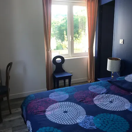 Les Terrasses Dans La Nature Avec Piscine A 2 Pas De Lyon, Metro A 15mn A Pied Pour Lyon Centre En 10mn Ou Bus A 300m Pour Lyon Centre *
